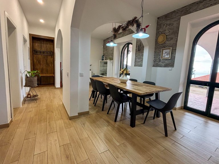 Villa for Sale in Funchal, Ilha Da Madeira, Portugal 6