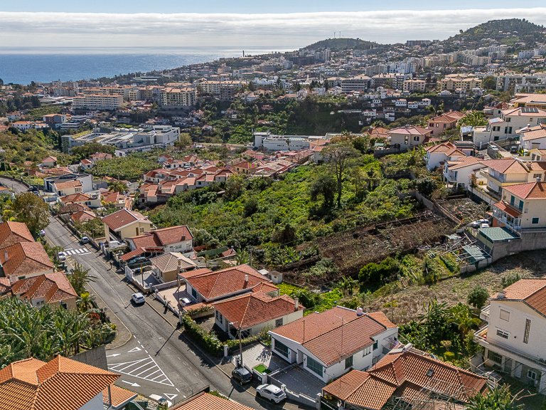 Villa for Sale in Funchal, Ilha Da Madeira, Portugal 27