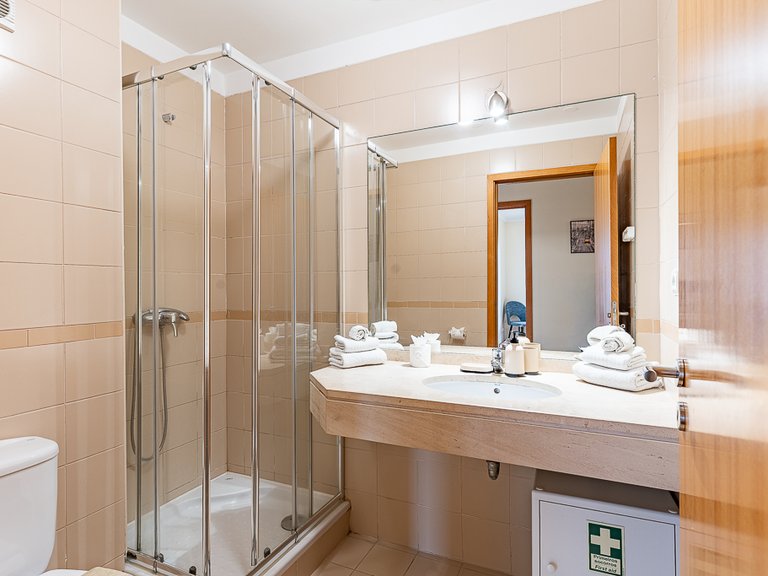 Apartment for Sale in Santa Cruz, Ilha Da Madeira, Portugal 23
