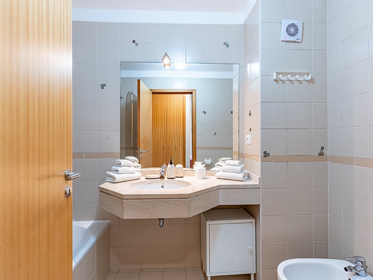 Apartment for Sale in Santa Cruz, Ilha Da Madeira, Portugal 21