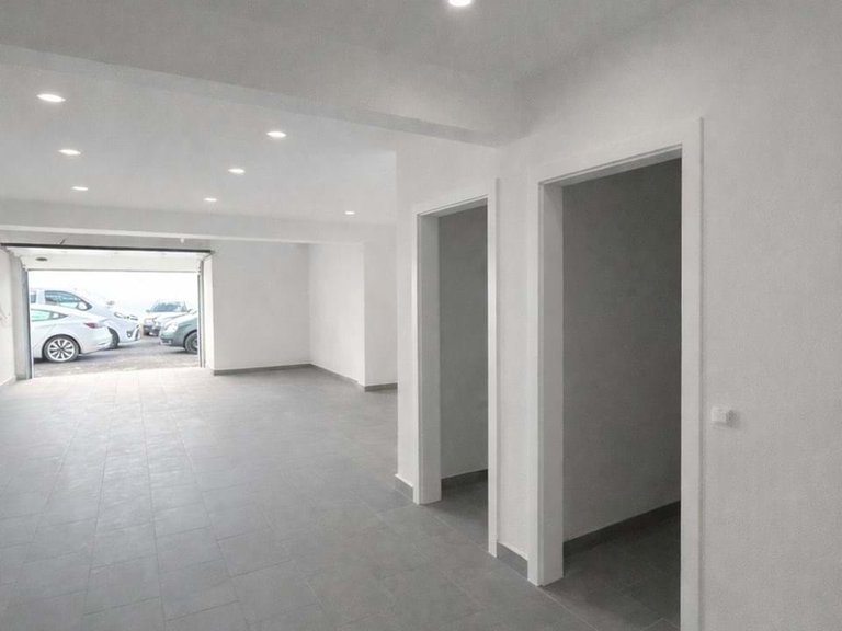Villa for Sale in Santa Cruz, Ilha Da Madeira, Portugal 12