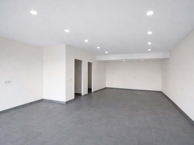 Villa for Sale in Santa Cruz, Ilha Da Madeira, Portugal 11
