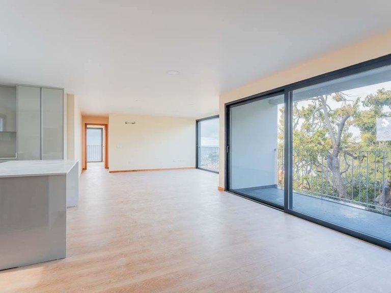 Apartment for Sale in Funchal, Ilha Da Madeira, Portugal 8