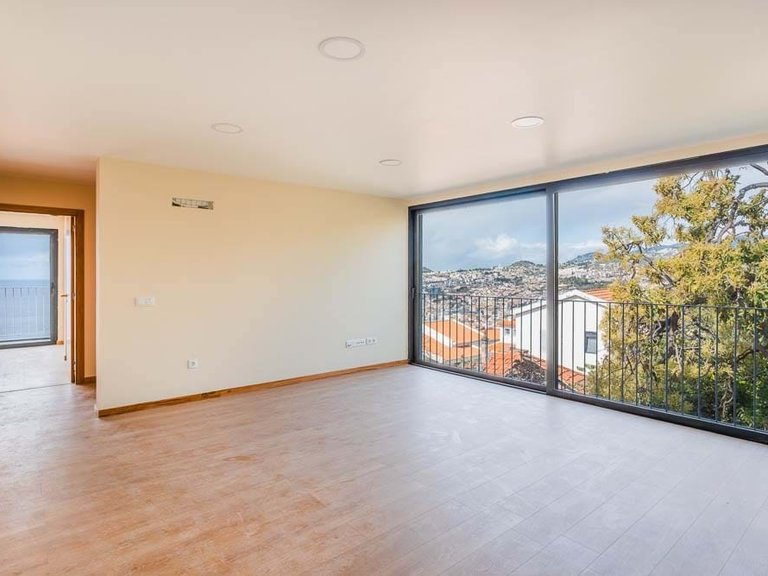 Apartment for Sale in Funchal, Ilha Da Madeira, Portugal 12