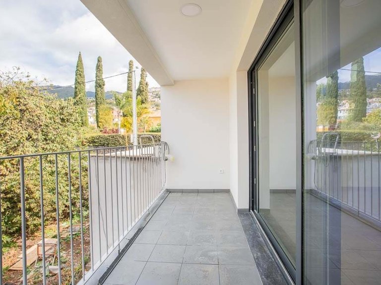 Apartment for Sale in Funchal, Ilha Da Madeira, Portugal 11