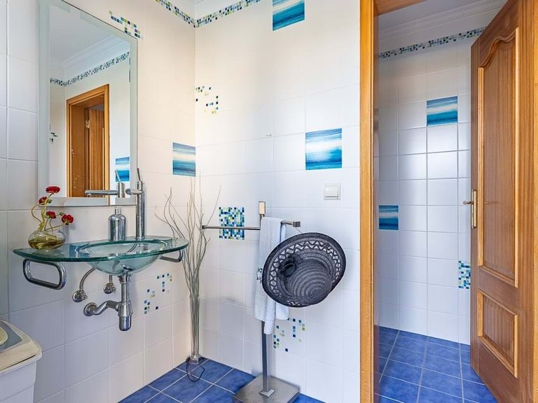Villa for Sale in Funchal, Ilha Da Madeira, Portugal 36