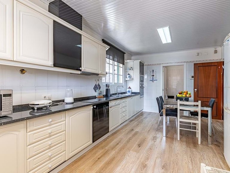 Villa for Sale in Funchal, Ilha Da Madeira, Portugal 30