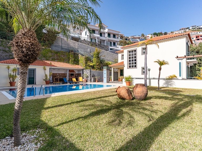 Villa for Sale in Funchal, Ilha Da Madeira, Portugal 33