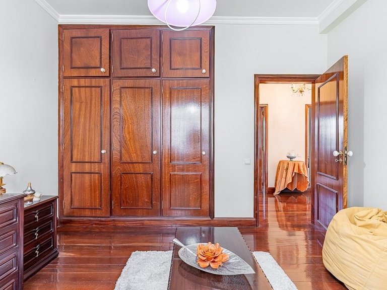 Villa for Sale in Funchal, Ilha Da Madeira, Portugal 9