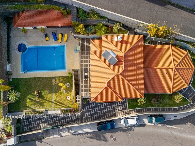 Villa for Sale in Funchal, Ilha Da Madeira, Portugal 5