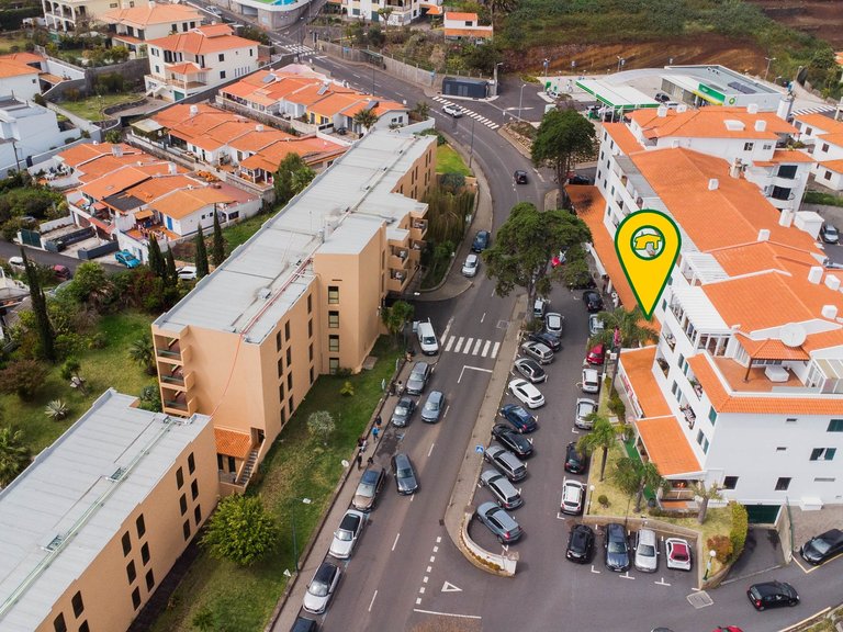 Commercial for Sale in Santa Cruz, Ilha Da Madeira, Portugal 5