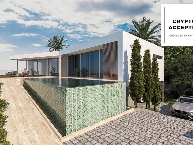 Villa for Sale in Funchal, Ilha Da Madeira, Portugal 1