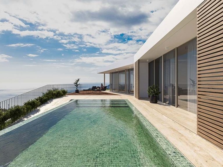 Villa for Sale in Funchal, Ilha Da Madeira, Portugal 2