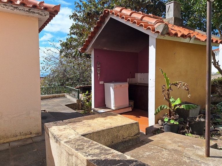 Villa for Sale in Funchal, Ilha Da Madeira, Portugal 9