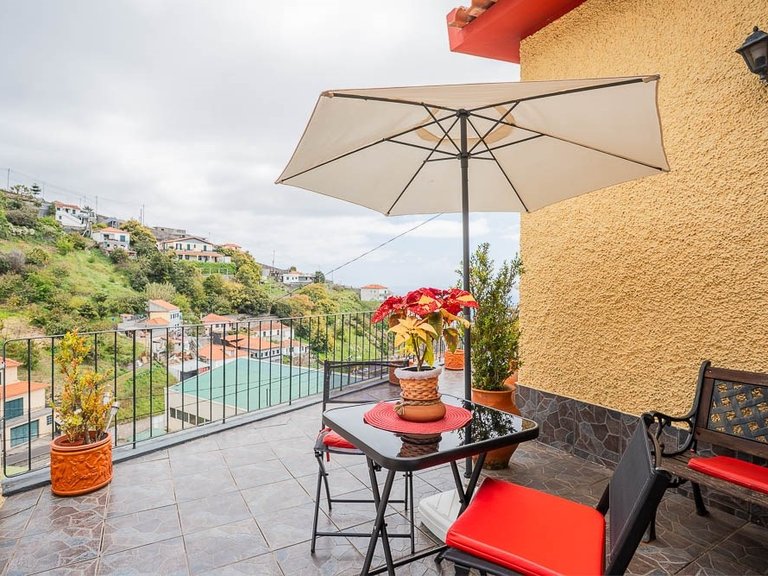 Villa for Sale in Funchal, Ilha Da Madeira, Portugal 5