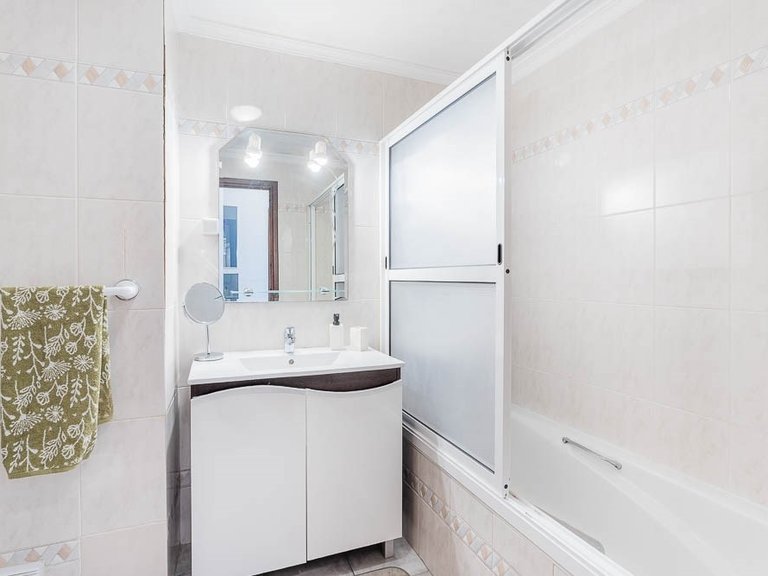Apartment for Sale in Funchal, Ilha Da Madeira, Portugal 9