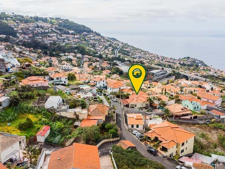 Villa for Sale in Funchal, Ilha Da Madeira, Portugal 11
