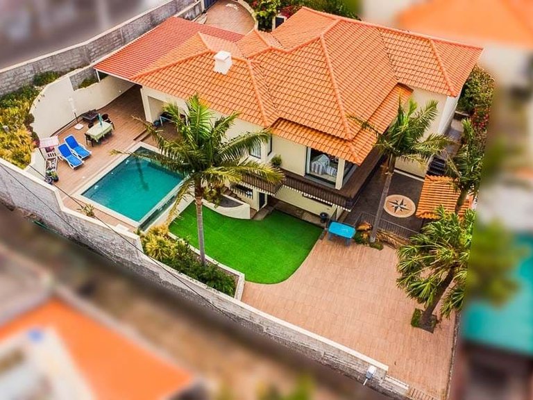 Villa for Sale in Funchal, Ilha Da Madeira, Portugal 6