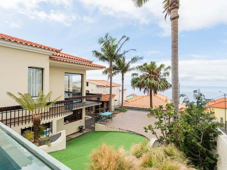 Villa for Sale in Funchal, Ilha Da Madeira, Portugal 18