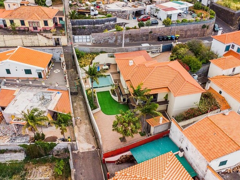 Villa for Sale in Funchal, Ilha Da Madeira, Portugal 5