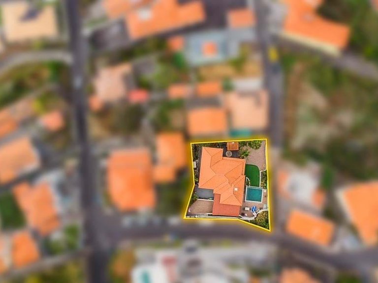 Villa for Sale in Funchal, Ilha Da Madeira, Portugal 2
