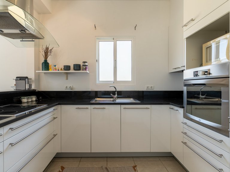 Villa for Sale in Porto Santo, Ilha De Porto Santo, Portugal 18