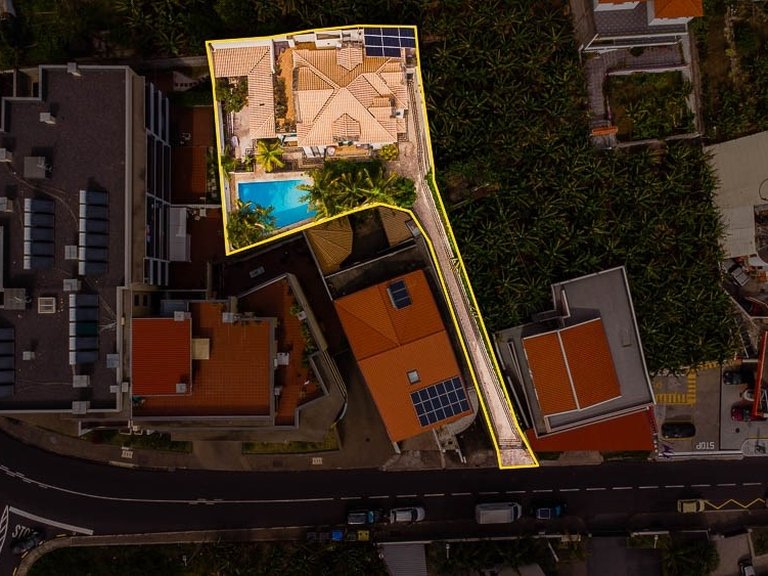 Villa for Sale in Câmara De Lobos, Ilha Da Madeira, Portugal 3