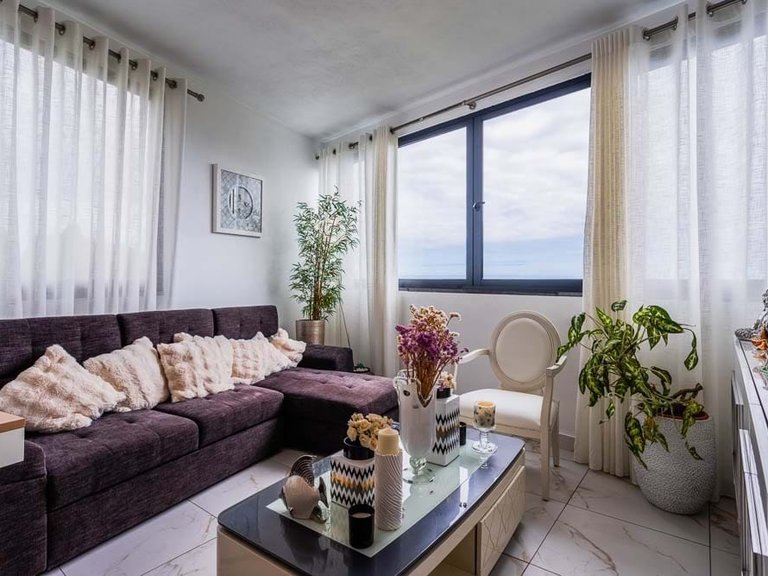 Villa for Sale in Funchal, Ilha Da Madeira, Portugal 2