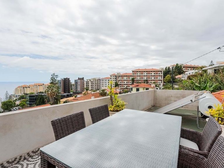 Villa for Sale in Funchal, Ilha Da Madeira, Portugal 18