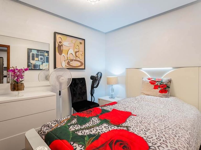 Villa for Sale in Funchal, Ilha Da Madeira, Portugal 9