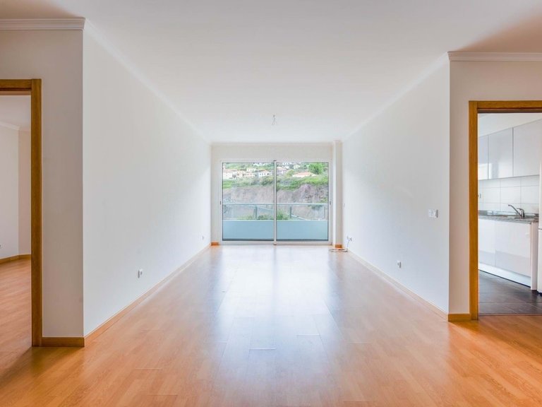 Apartment for Sale in Santa Cruz, Ilha Da Madeira, Portugal 6