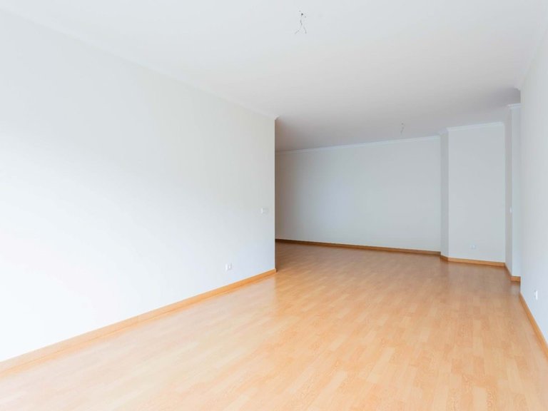 Apartment for Sale in Santa Cruz, Ilha Da Madeira, Portugal 7