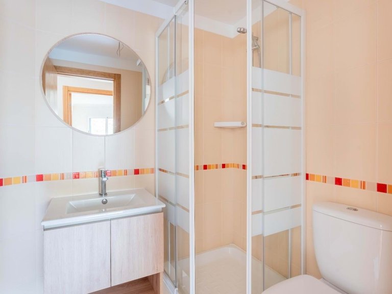 Apartment for Sale in Santa Cruz, Ilha Da Madeira, Portugal 5
