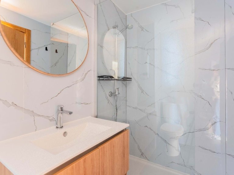 Apartment for Sale in Santa Cruz, Ilha Da Madeira, Portugal 2