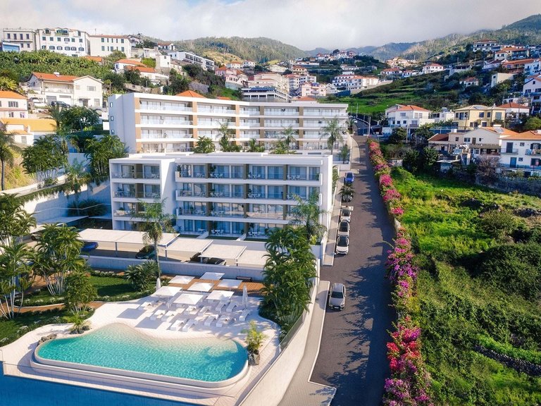 Apartment for Sale in Calheta, Ilha Da Madeira, Portugal 2