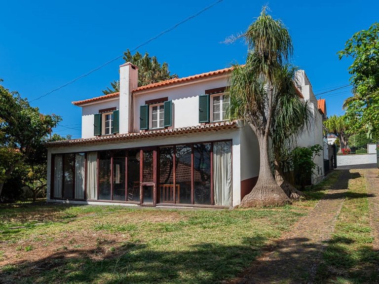 Villa for Sale in Funchal, Ilha Da Madeira, Portugal 9