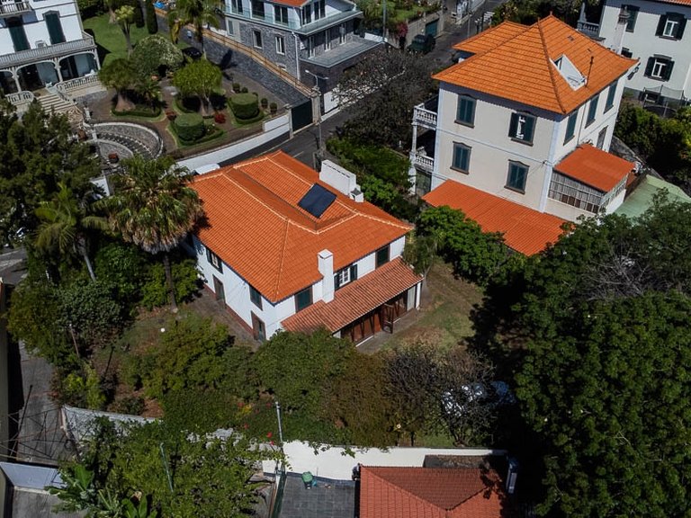 Villa for Sale in Funchal, Ilha Da Madeira, Portugal 3