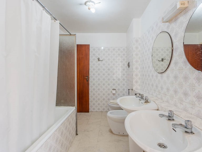 Villa for Sale in Funchal, Ilha Da Madeira, Portugal 24