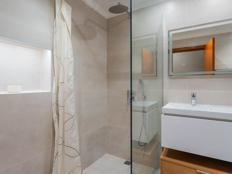 Apartment for Sale in Funchal, Ilha Da Madeira, Portugal 8