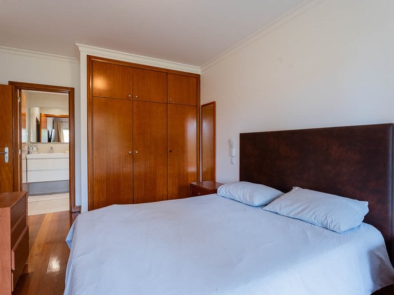 Apartment for Sale in Funchal, Ilha Da Madeira, Portugal 5