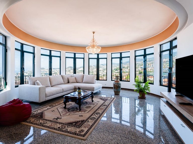 Villa for Sale in Funchal, Ilha Da Madeira, Portugal 8