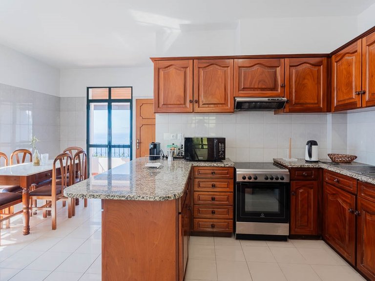 Villa for Sale in Funchal, Ilha Da Madeira, Portugal 15