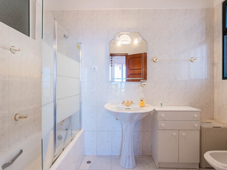 Villa for Sale in Funchal, Ilha Da Madeira, Portugal 20