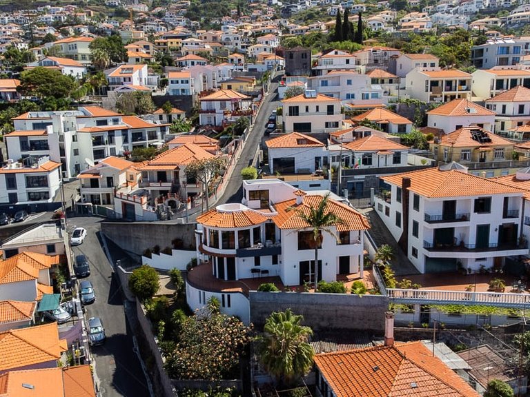 Villa for Sale in Funchal, Ilha Da Madeira, Portugal 32