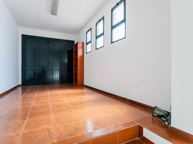 Villa for Sale in Funchal, Ilha Da Madeira, Portugal 16