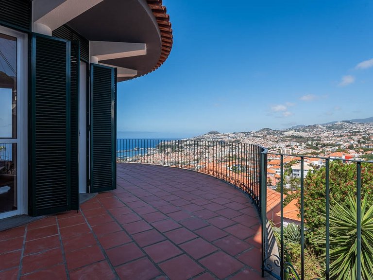 Villa for Sale in Funchal, Ilha Da Madeira, Portugal 26