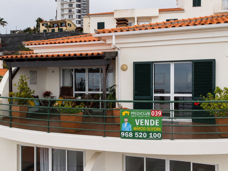 Apartment for Sale in Santa Cruz, Ilha Da Madeira, Portugal 4