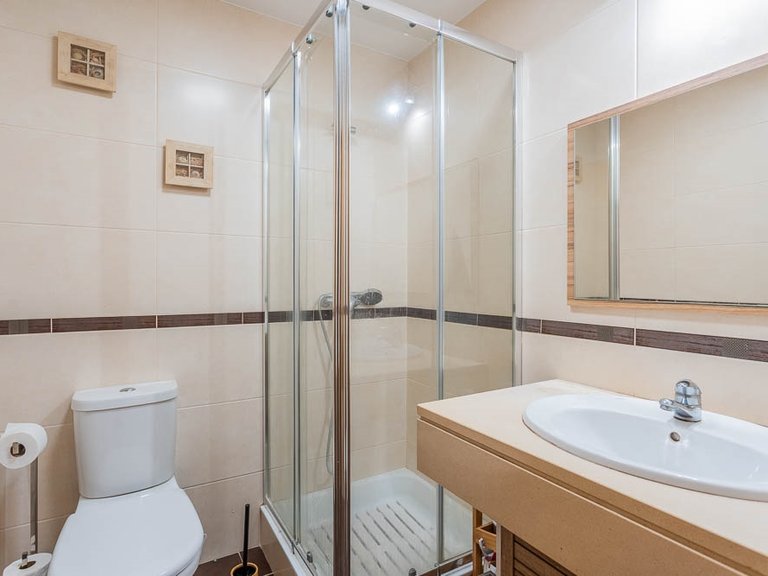 Apartment for Sale in Santa Cruz, Ilha Da Madeira, Portugal 13