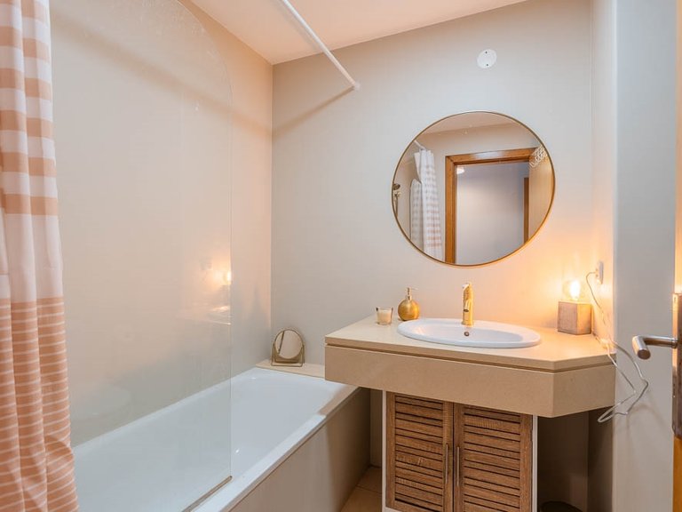 Apartment for Sale in Santa Cruz, Ilha Da Madeira, Portugal 16