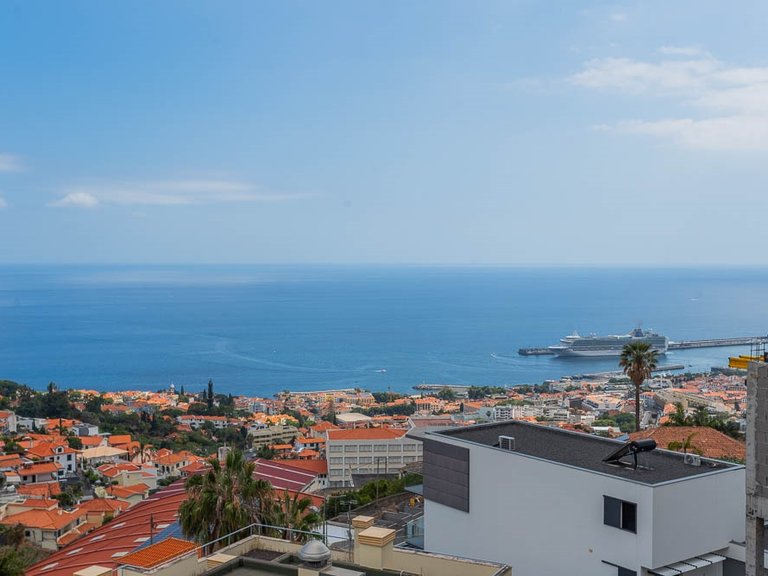 Villa for Sale in Funchal, Ilha Da Madeira, Portugal 35